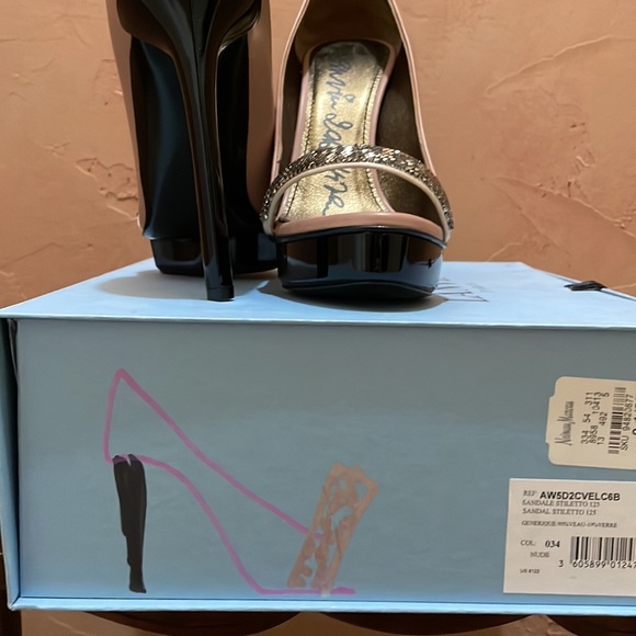 Lanvin Paris open toe platform heel sandals, nude and black with studded vamp - Picture 13 of 14